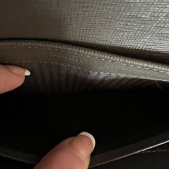 FENDI AUTHENTIC BLUSH PINK AND GRAY LEATHER ENVELOPE CONTINENTAL WALLET - Picture 6 of 10